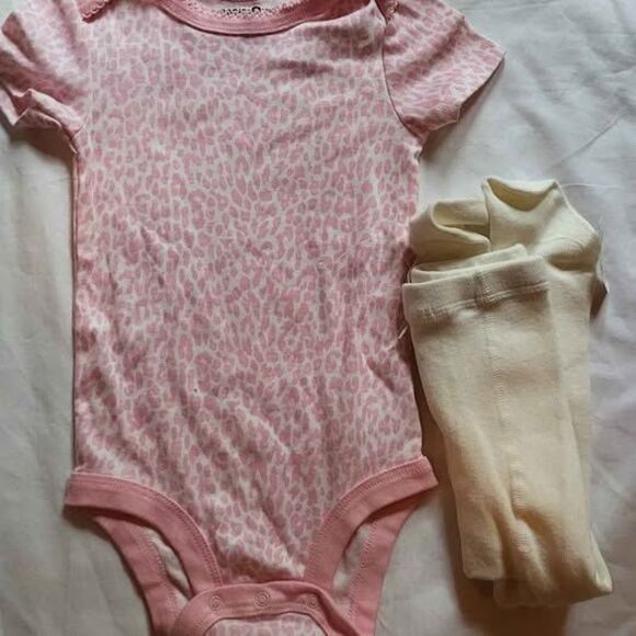 Baby bundle some new shoes towels sleep gowns bodysuit 0-12 months - Picture 2 of 6